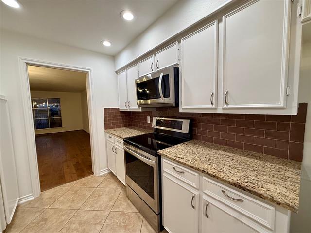 Building Photo - 7351 Wellcrest Dr