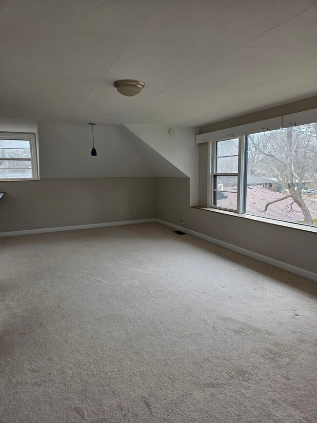 Building Photo - 4815 C St