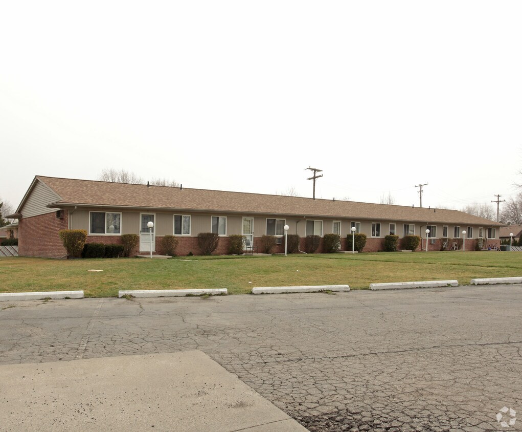 Primary Photo - Parkwood Meadows