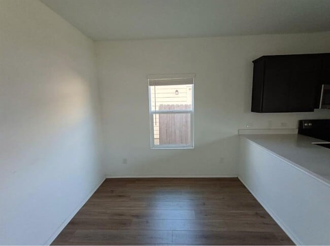 Building Photo - 100 Tugboat Annie Wy