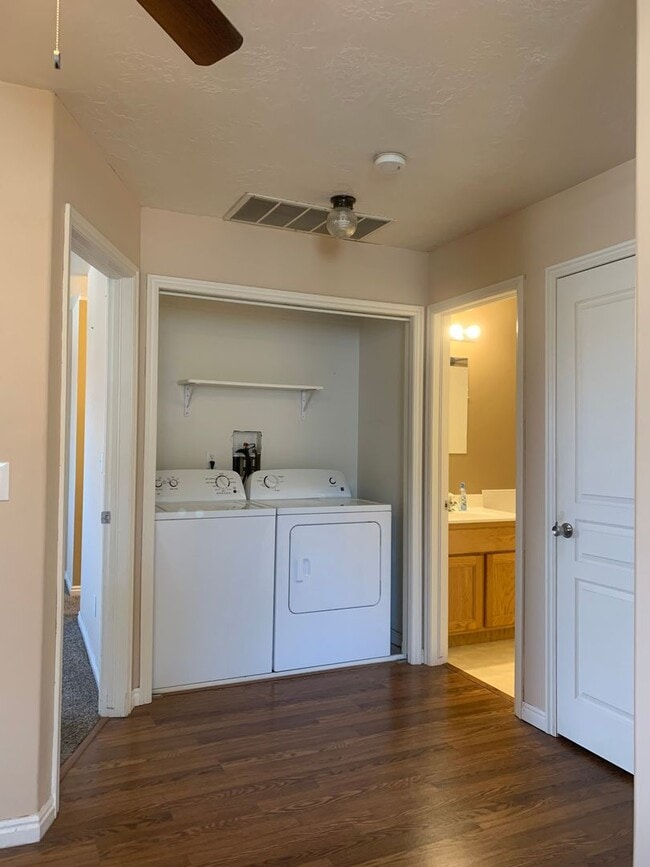 Building Photo - Celebrate January with a $900 Move-In Gift! 2 Bed, 2 Bath Condo in Ogden