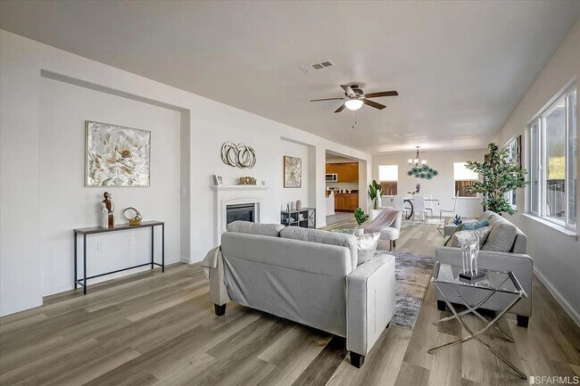 Foto del edificio - 5608 Monaghan Way