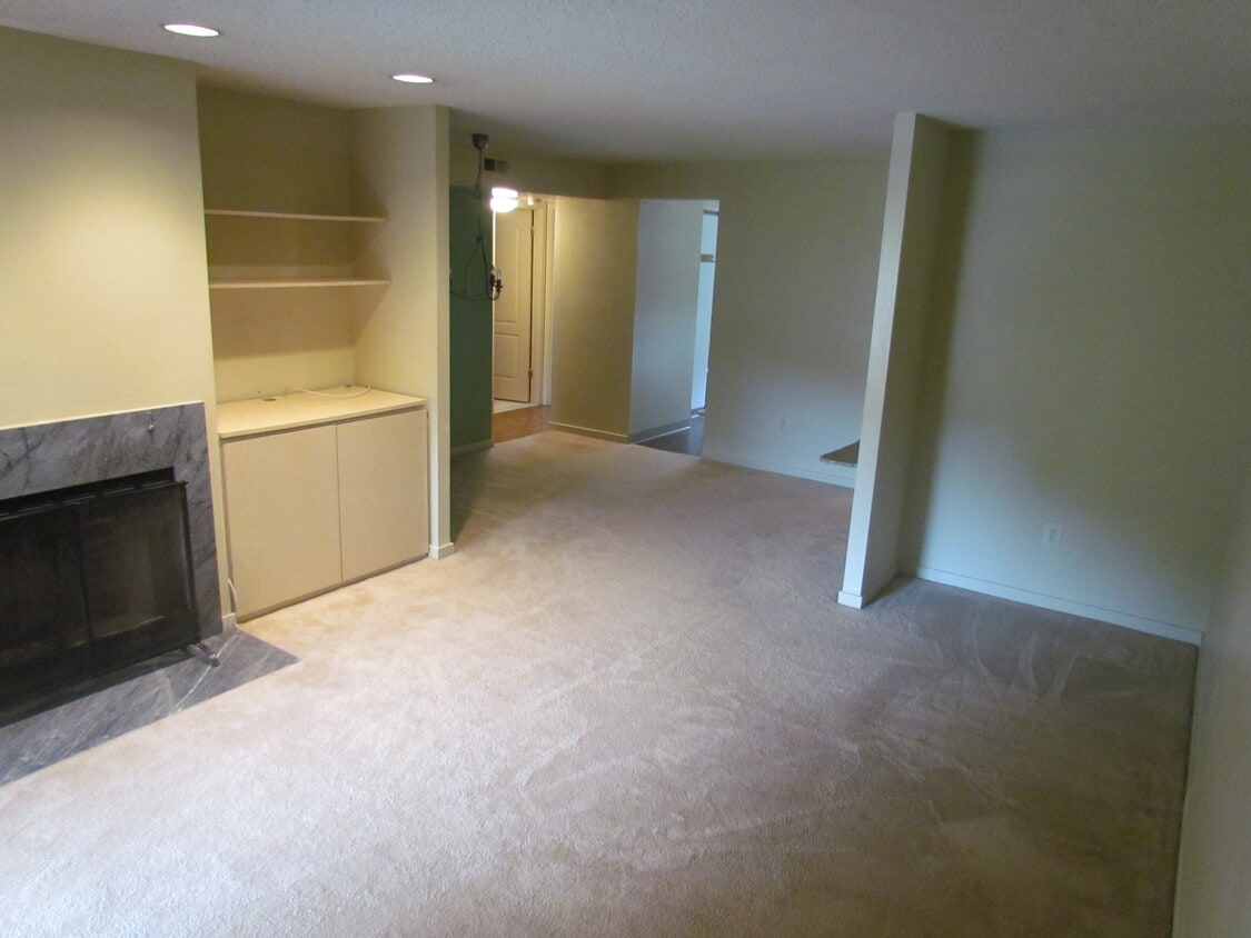 403 Shawmont Ave, Philadelphia, PA 19128 Condo for Rent in