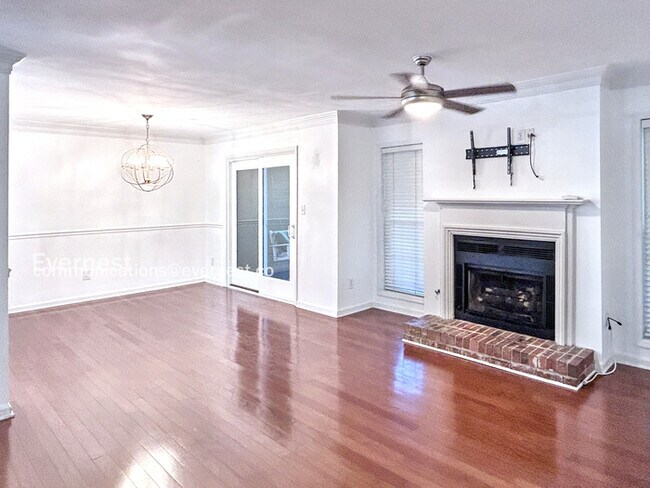 Foto del edificio - 1105 Lenox Way NE