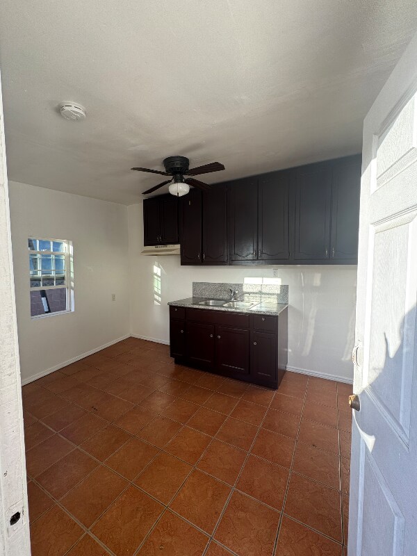 Building Photo - 6826 San Luis Ave