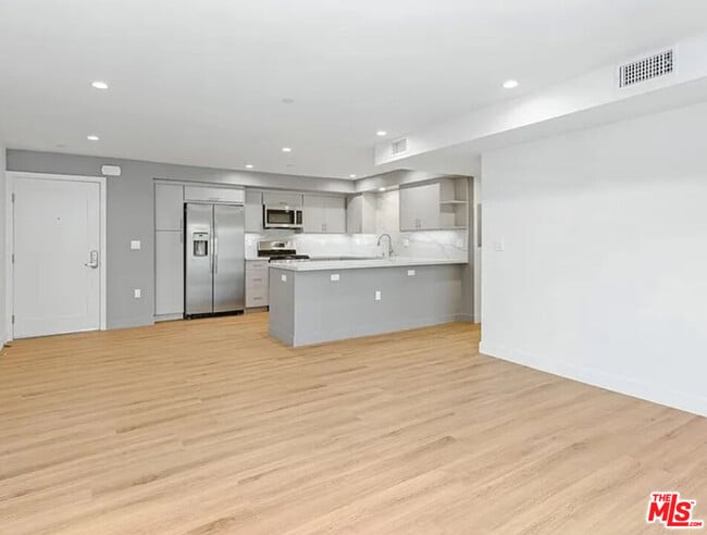 Foto del edificio - 5405 Hermitage Ave