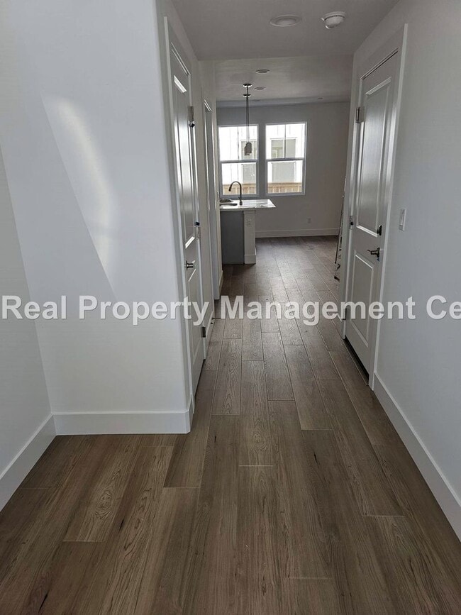 Foto del edificio - AVAILABLE NOW - New SLO Home in Avila Ranc...