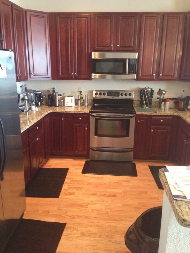 Kitchen - 1903 Prosperity Ct