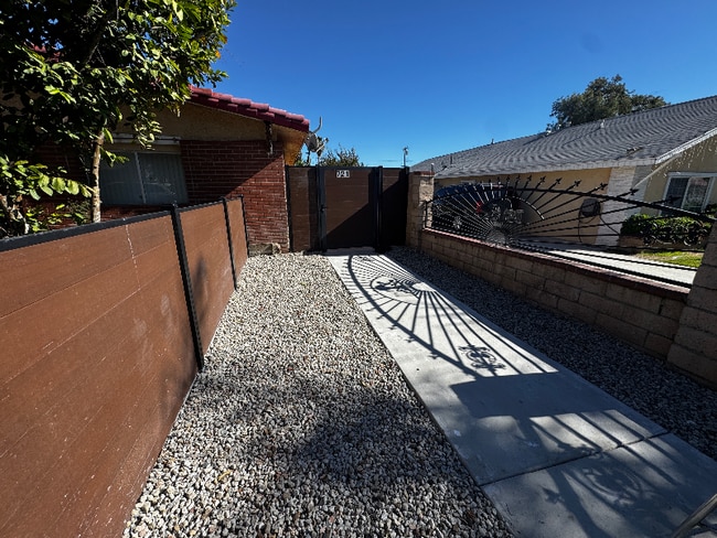 Foto del edificio - 7215 Del rosa