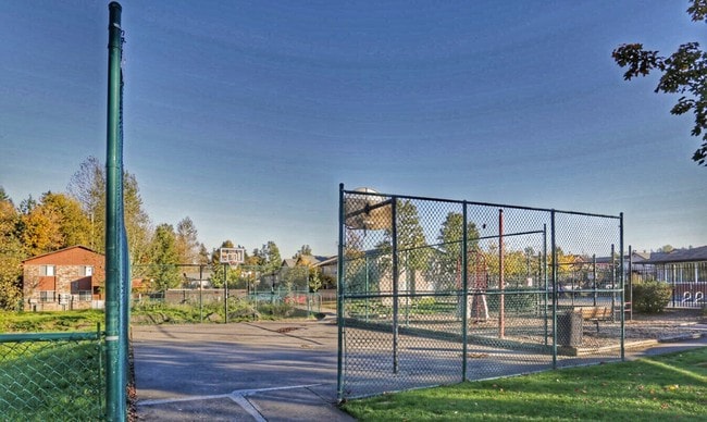 Building Photo - Fairview Oaks Woods