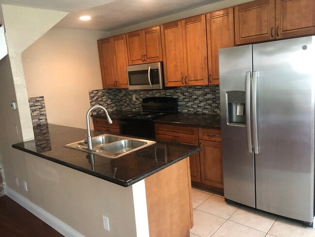 Building Photo - 4141 Apostolo Cir