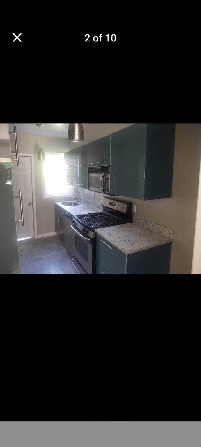 Foto del edificio - 7044 Dunbar Rd