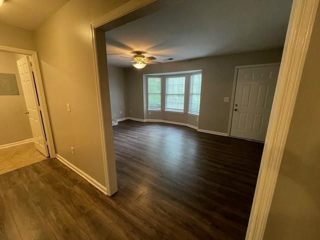 Foto del edificio - 1656 Grist Mill Dr