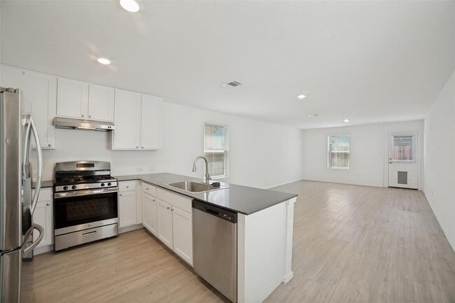 Building Photo - 7631 Parish Pl