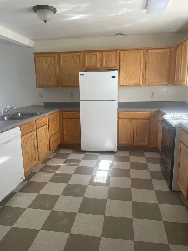 Foto del edificio - 3 Bedroom 2.5 bath rental Available