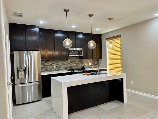 Building Photo - 7978 Elka Lp