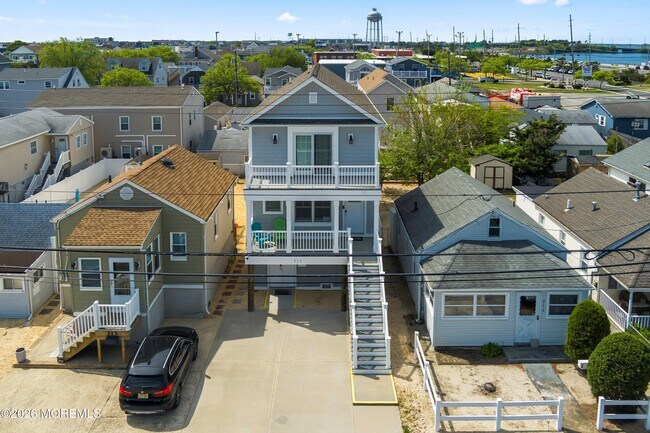 Foto del edificio - 315 Hiering Ave