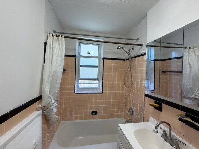 Foto del edificio - 144-44 41st Ave