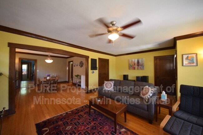 Building Photo - 4540 Bryant Ave S