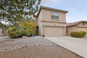 Building Photo - 2713 Violeta Cir SE