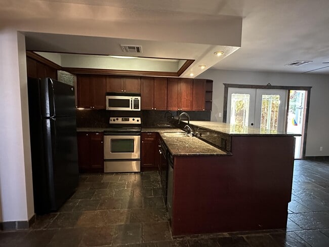 Building Photo - 8745 Isola Dr