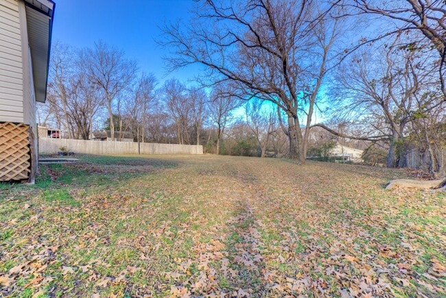 Building Photo - Stunning 4 Bed 3 Bath Home on Quiet Street!