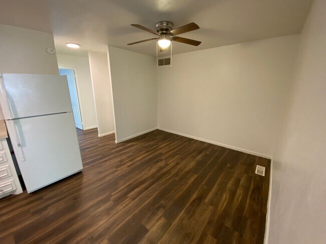 Foto del edificio - Affordable 4 bedroom, 1 bath