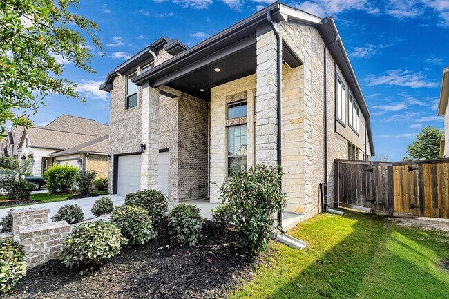 Building Photo - 15026 Montezuma Quail Dr