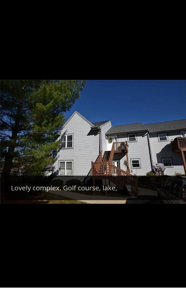 9263 S Pointe Retreat Dr Unit RETREAT CONDO, Bloomington, IN 47401