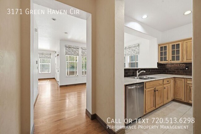 Foto del edificio - 3171 Green Haven Cir