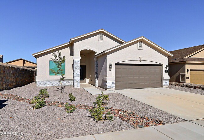 Building Photo - 143 Sarah Trl