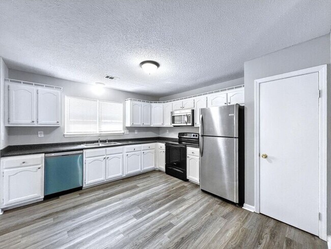 Foto del edificio - 7194 Londonderry Dr