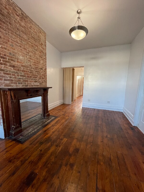132 Broadway, Newark, NJ 07104 Townhouse for Rent in Newark, NJ