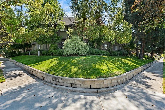 Foto principal - 246 Alpine St
