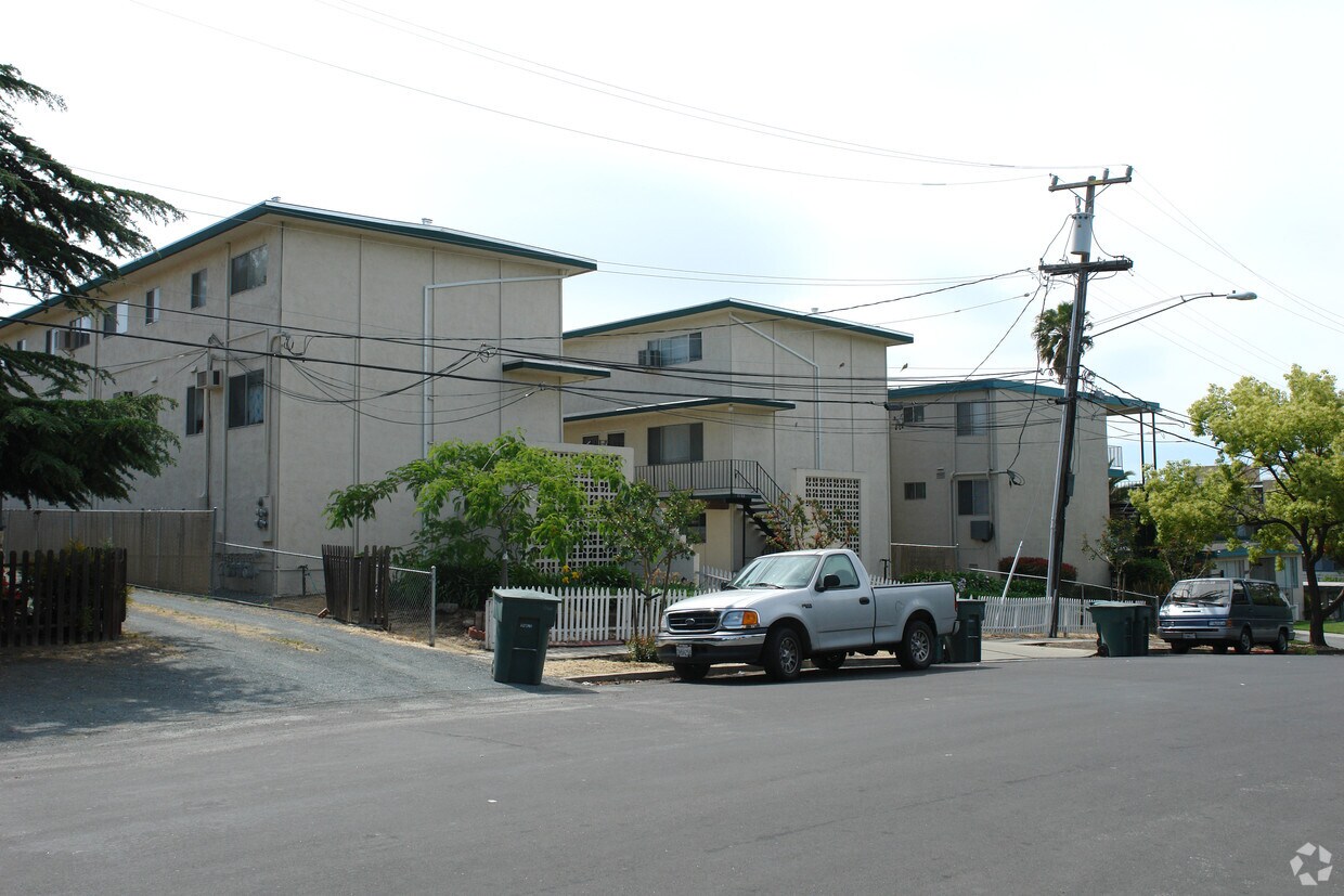 Primary Photo - 2150 California St