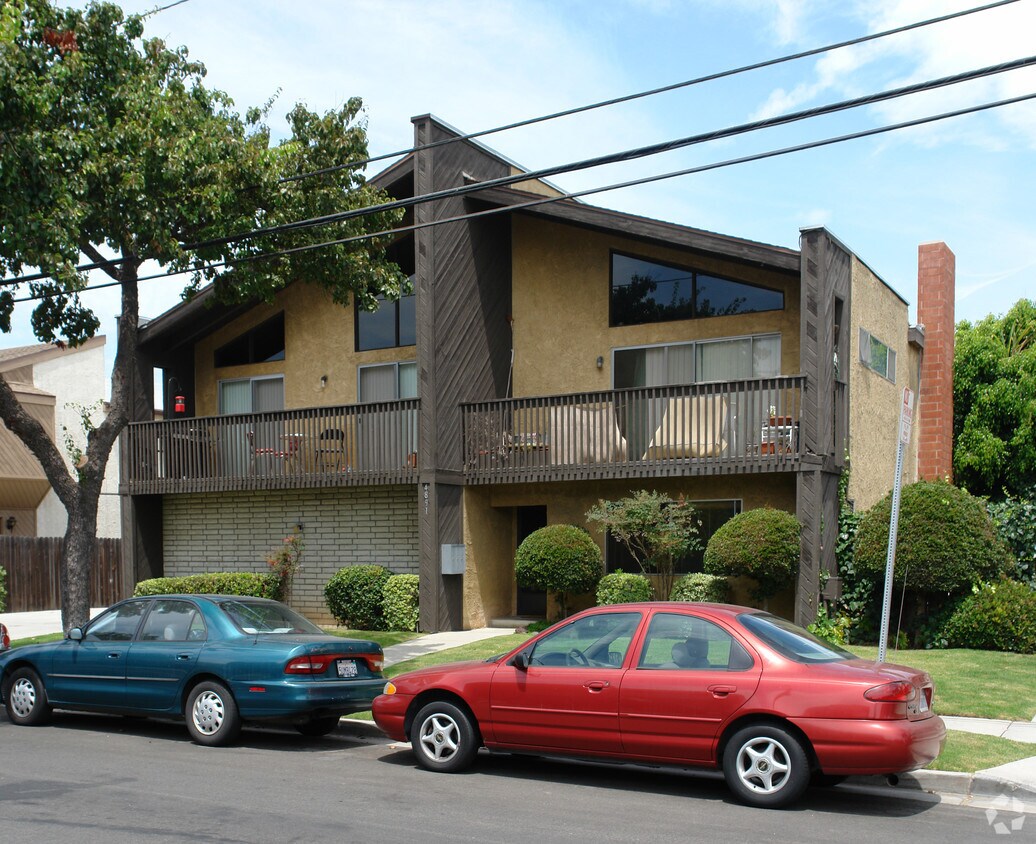 Foto del edificio - 4891 Pearce St