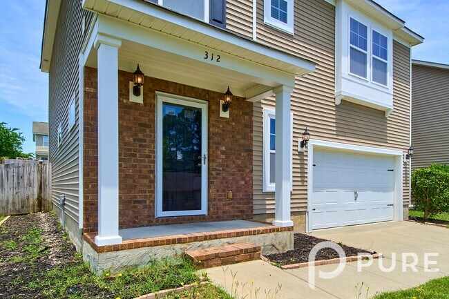 Foto del edificio - 312 Peppercorn Ln