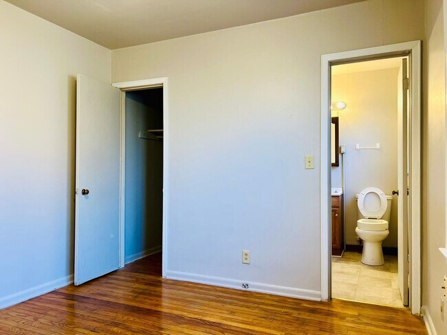 Foto del edificio - Charming 1BR House in Des Moines