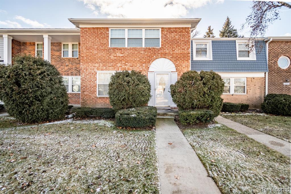 24708 Olde Orchard St Unit 143, Novi, MI 48375 Condo for Rent in Novi