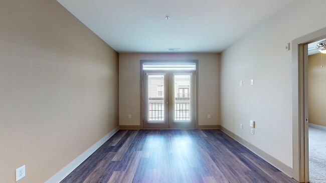 Interior Photo - Domain College Park