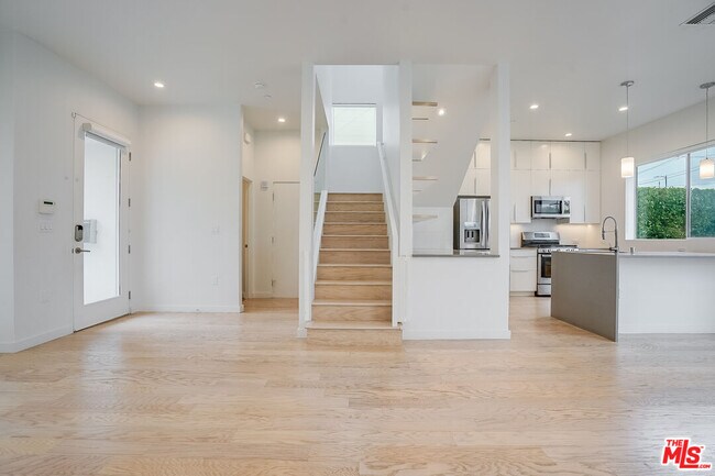 Foto del edificio - 8961 Gibson St
