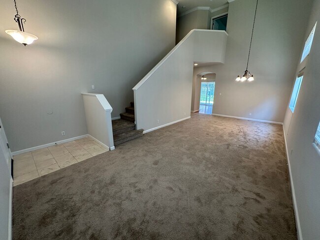 Foto del edificio - Beautiful 4 Bedroom, 3 Bath Brentwood Home