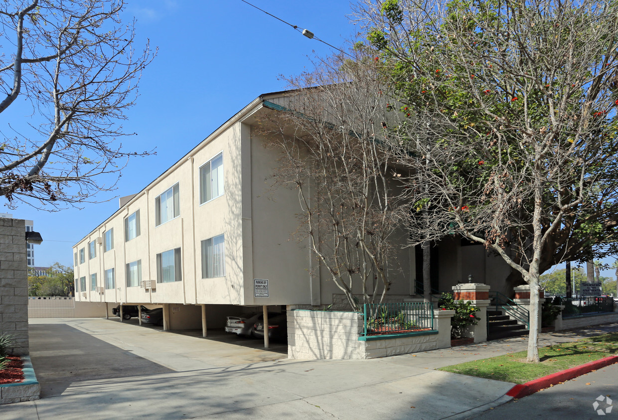 Primary Photo - Spurgeon Arms Apartments