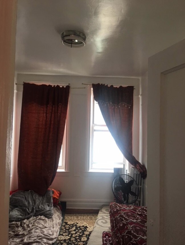 Building Photo - 765 40th Street