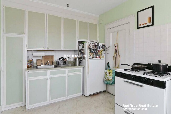 Foto del edificio - 72 Strathmore Rd
