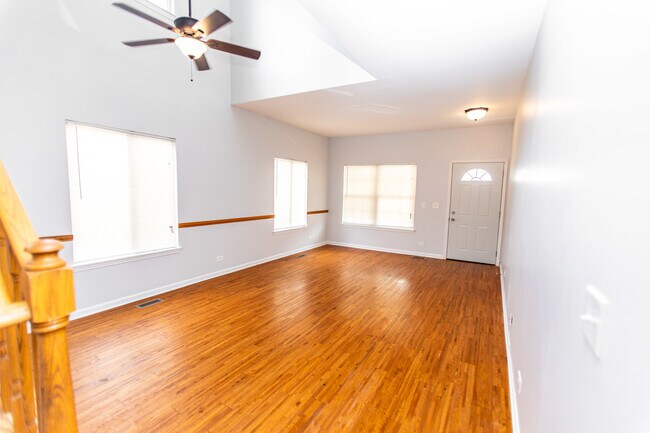Building Photo - 2839 Cedar Glade Dr