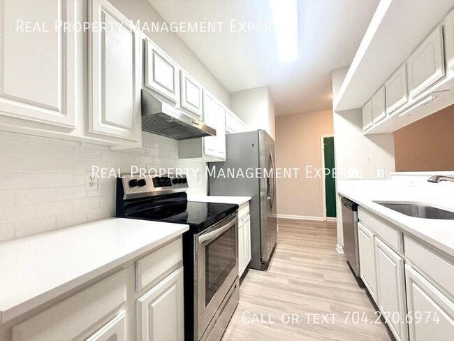 Foto del edificio - 2554 Carya Pond Ln