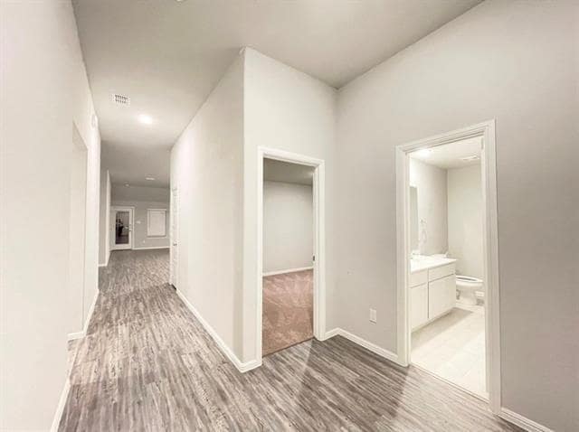 Foto del edificio - 6011 Priory Dr