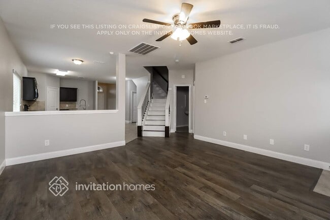 Foto del edificio - 652 Creekview Dr