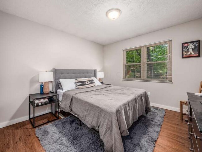 Foto del edificio - 285-287-287 E Deshler Ave